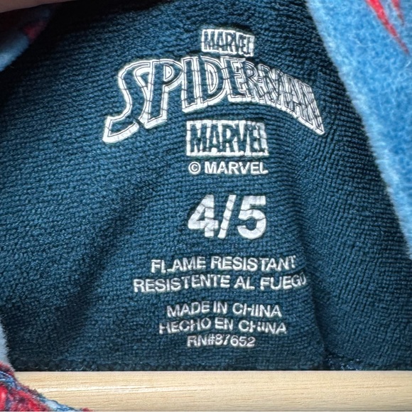 Spider-Man Marvel Boys 4-5T Hooded Pajama Outfit - Picture 2 of 8